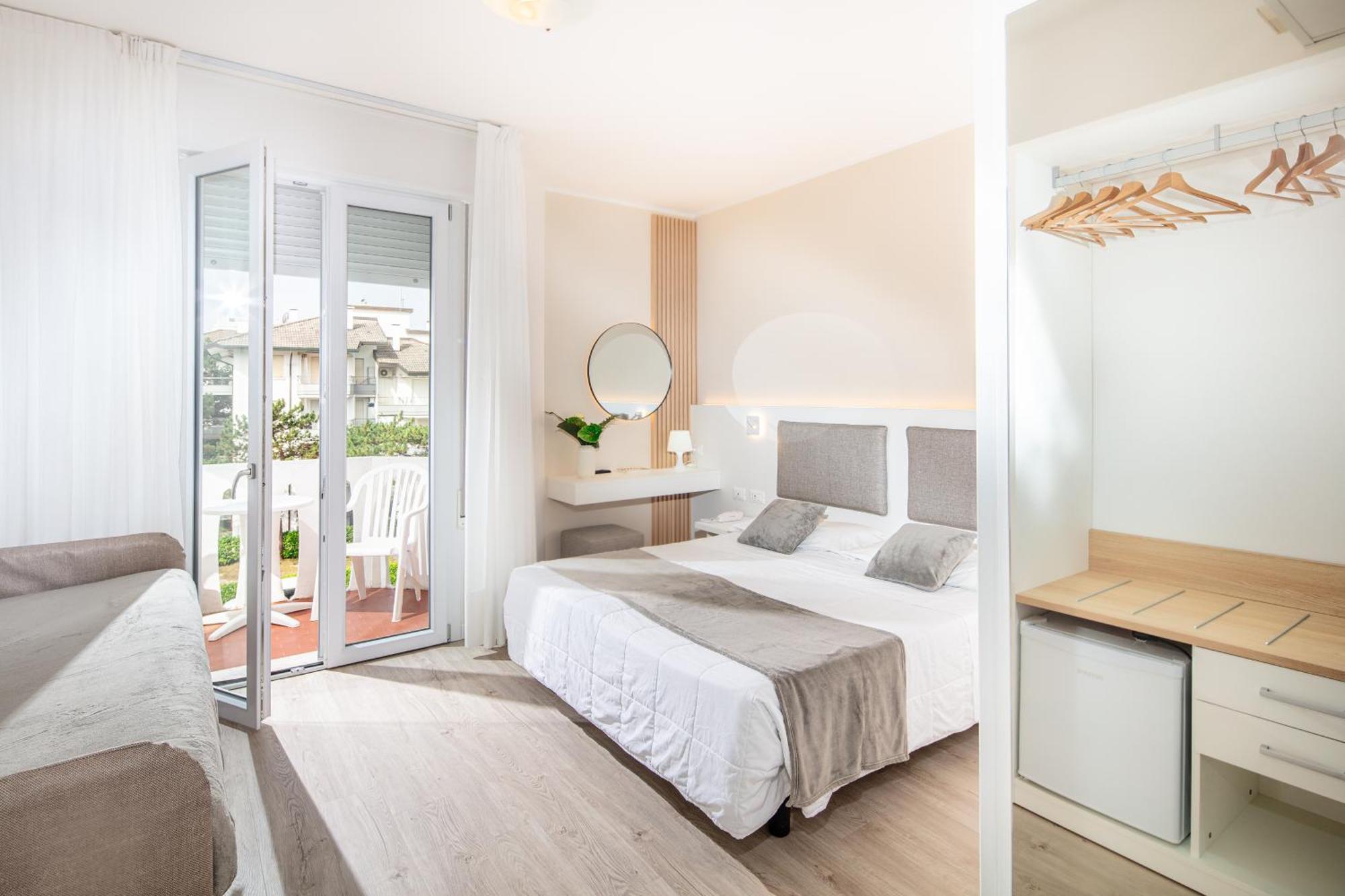 Hotel San Francisco Линяно Сабиадоро Екстериор снимка