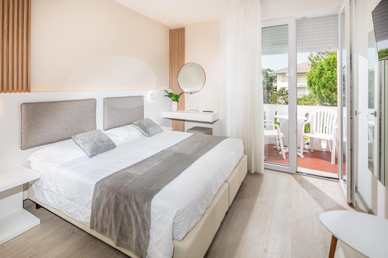 Hotel San Francisco Линяно Сабиадоро Екстериор снимка