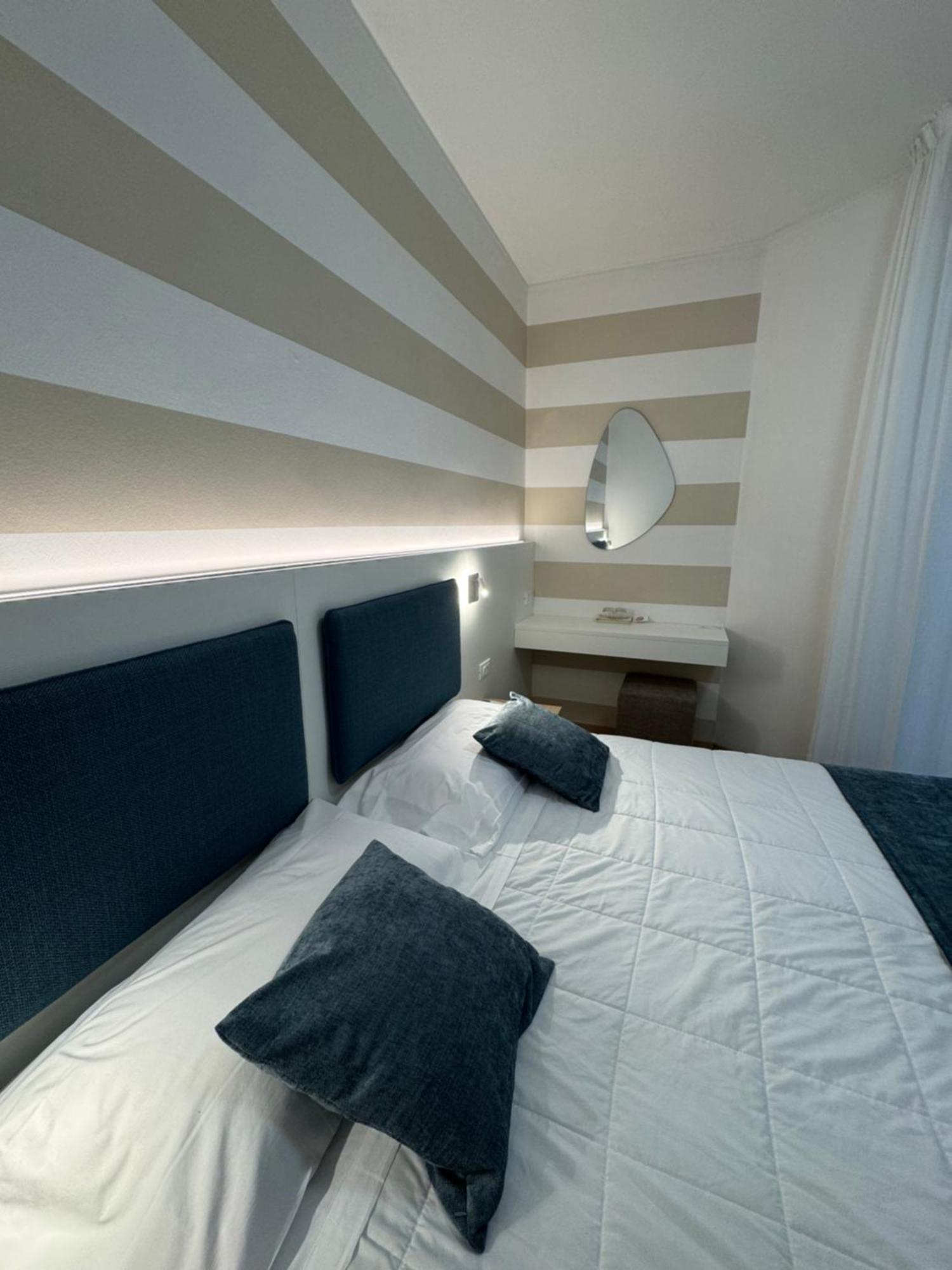 Hotel San Francisco Линяно Сабиадоро Екстериор снимка