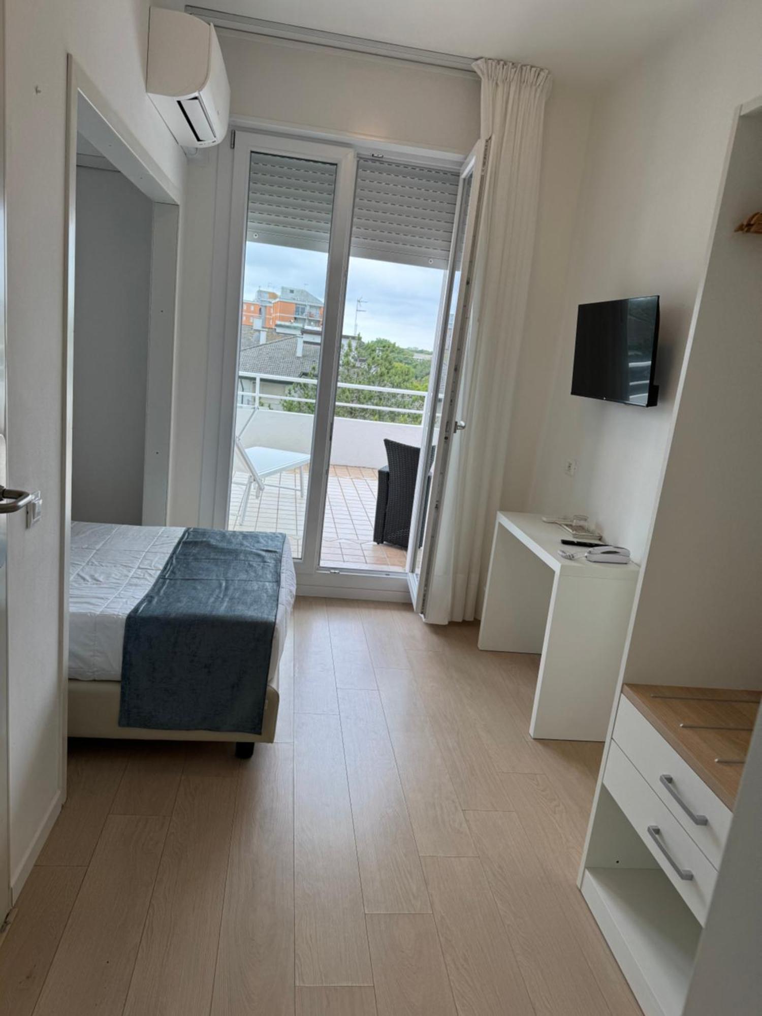 Hotel San Francisco Линяно Сабиадоро Екстериор снимка