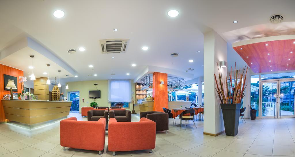 Hotel San Francisco Линяно Сабиадоро Екстериор снимка
